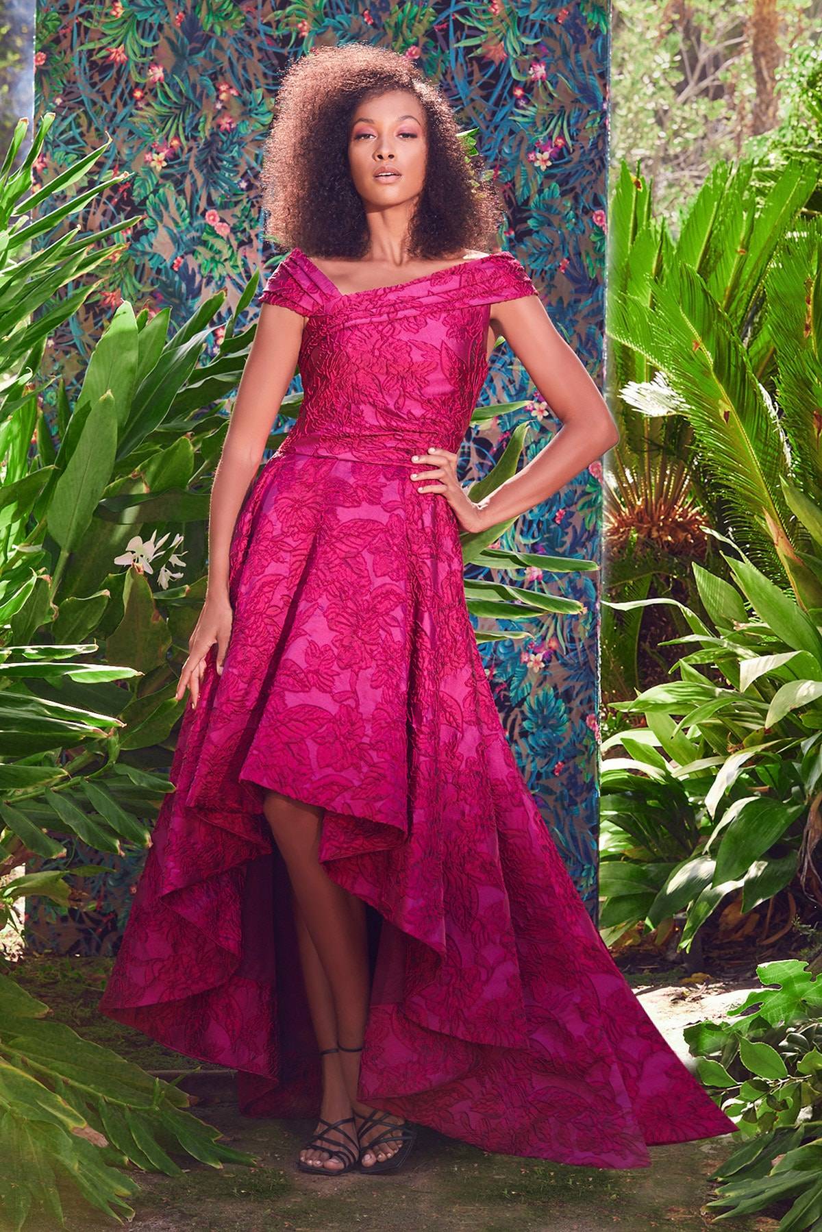 Auf dem Laufsteg gesichtet: Orchid Flower, die Farbe des Jahres 2022