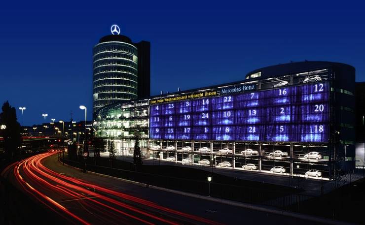 Mercedes Benz Eroffnet Riesigen Fashion Adventskalender In Munchen